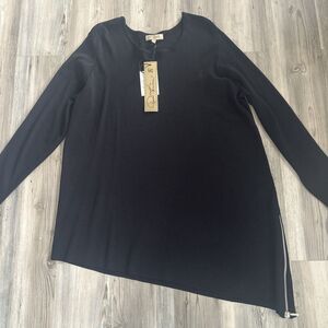 NWT DG2 Diane Gilman Asymmetrical Viscose Black Top Size 1X